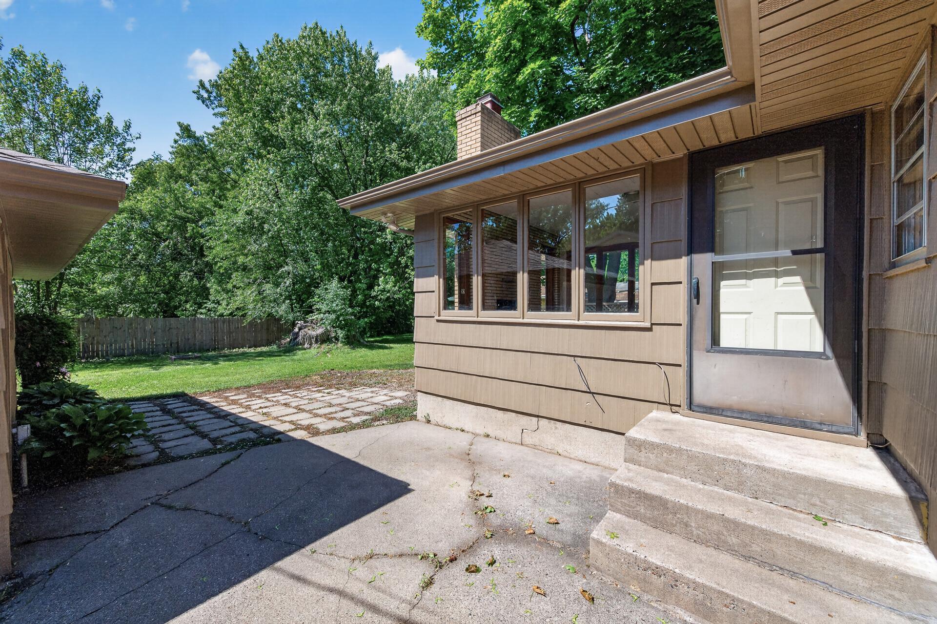 1056 Glenhill Road Shoreview, MN 55126 - Photo 25 of 34