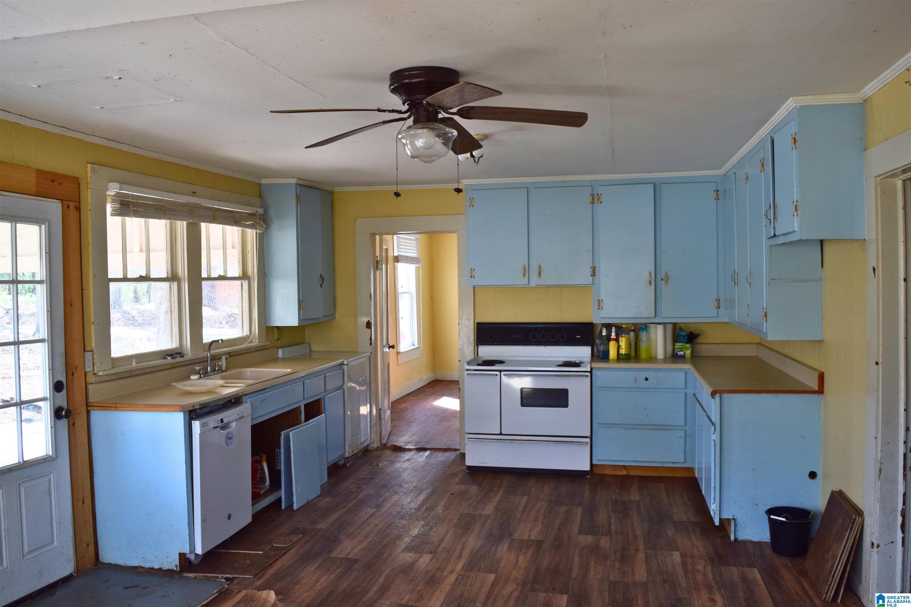 600 Sheila Lane Clanton, AL 35045 - Photo 3 of 30