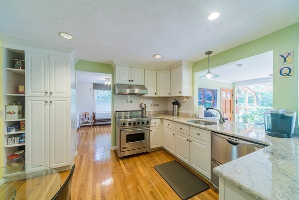 20 Ridge Road Newton, MA 02468 - Photo 7 of 23 Gallery Image 7