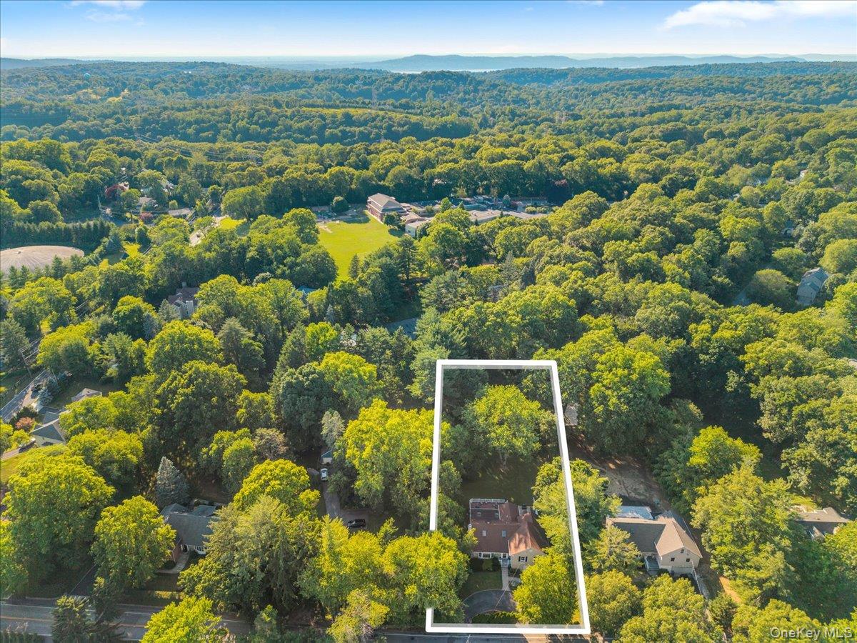 372 Fort Hill Road Scarsdale, NY 10583 - Photo 33 of 40 Another aerial view of 372 Fort Hill Road