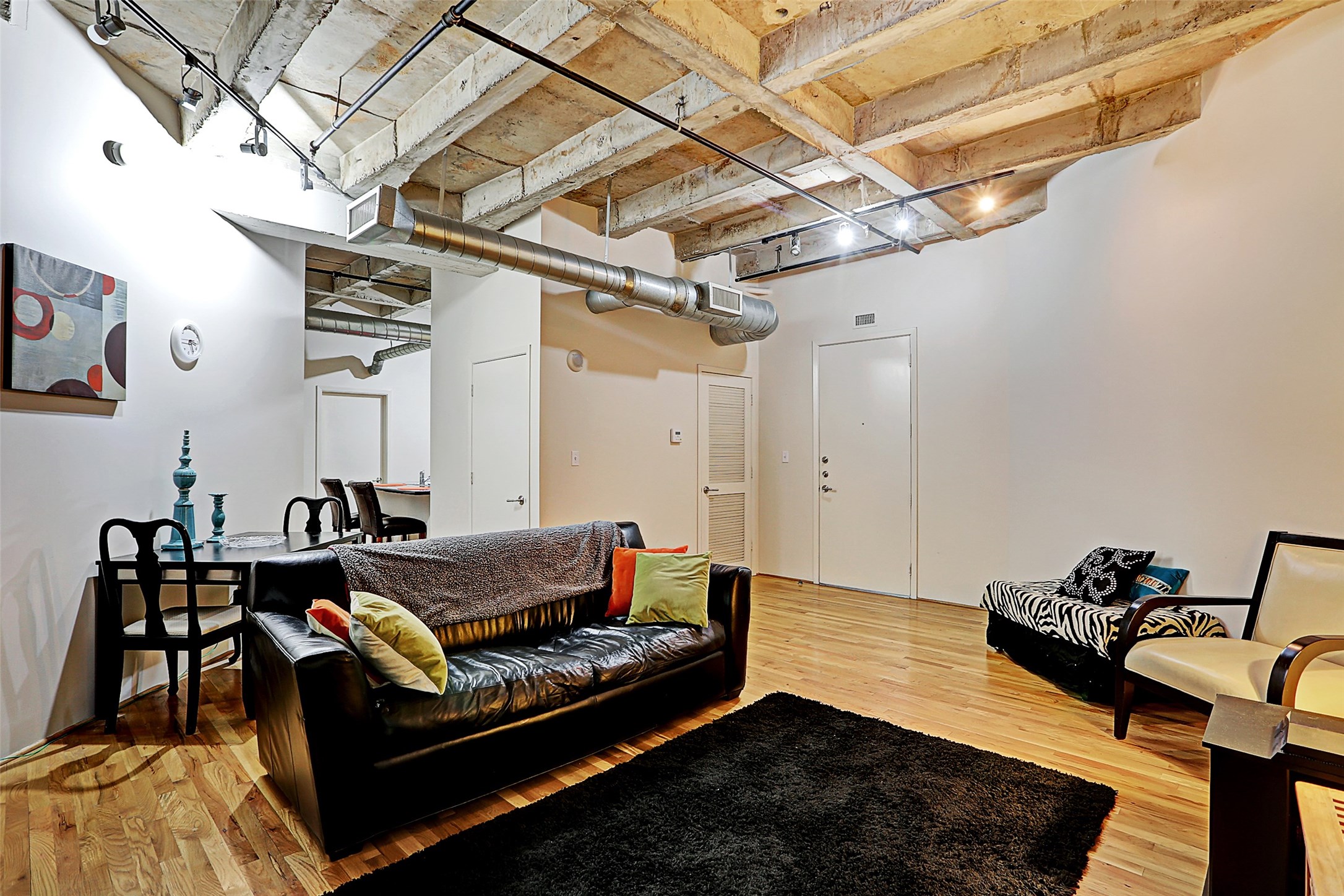 917 Main Street, Unit 503 Houston, TX 77002 - Photo 6 of 31