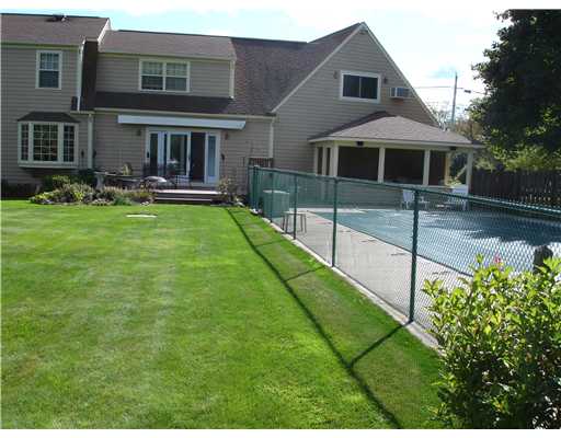 13 Rogler Farm Road Smithfield, RI 02917 - Photo 3 of 7 Yard/Garden.