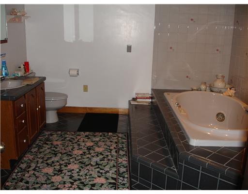 13 Rogler Farm Road Smithfield, RI 02917 - Photo 4 of 7 Master Bath/Spa.