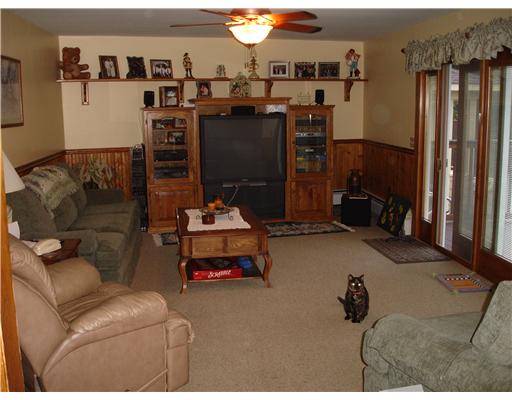 13 Rogler Farm Road Smithfield, RI 02917 - Photo 5 of 7 Den/Family/Great Room.