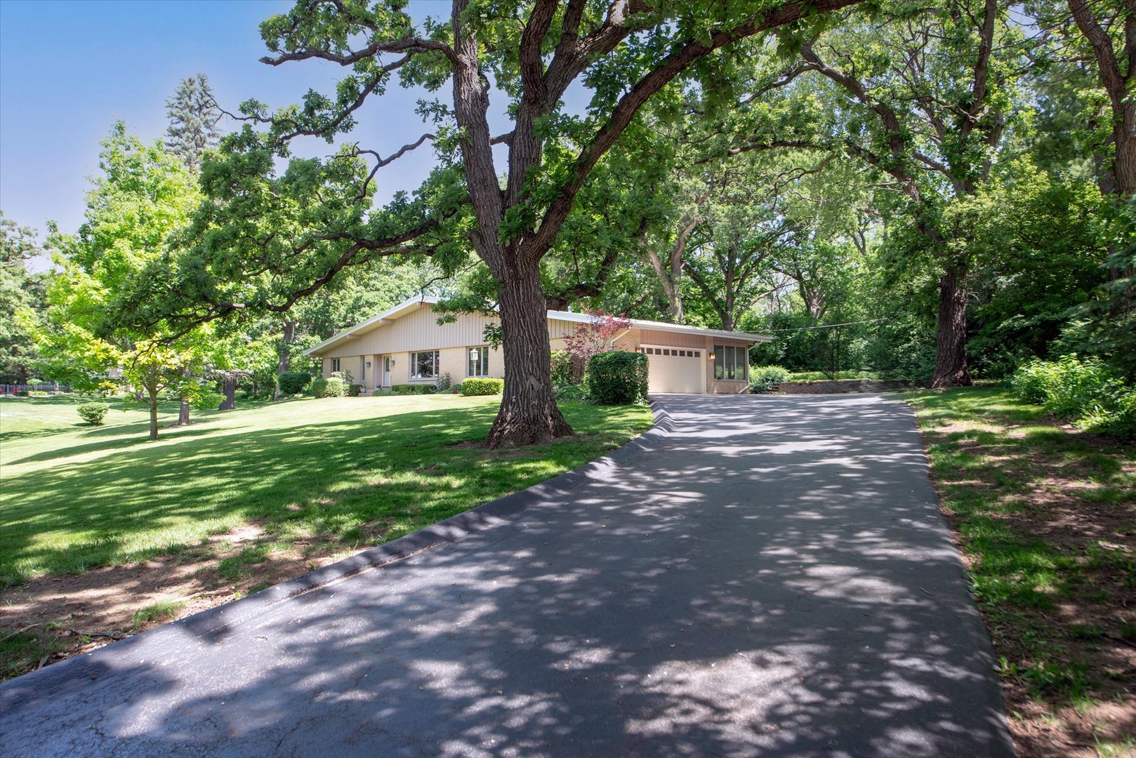 1196 Nottingham Lane Elgin, IL 60120 - Photo 2 of 45 a view of a house with backyard and garden