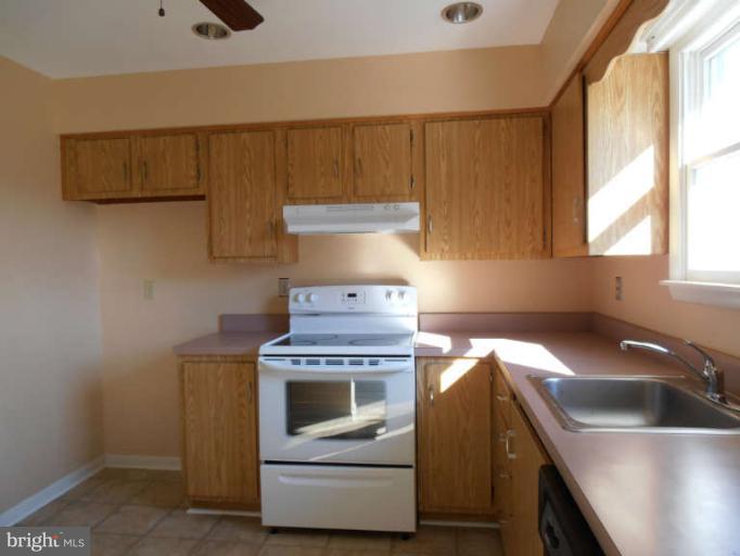 17905 Marshall Mill Road Hampstead, MD 21074 - Photo 2 of 29 Kitchen