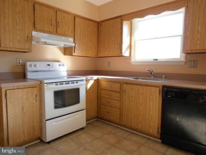 17905 Marshall Mill Road Hampstead, MD 21074 - Photo 6 of 29 Kitchen