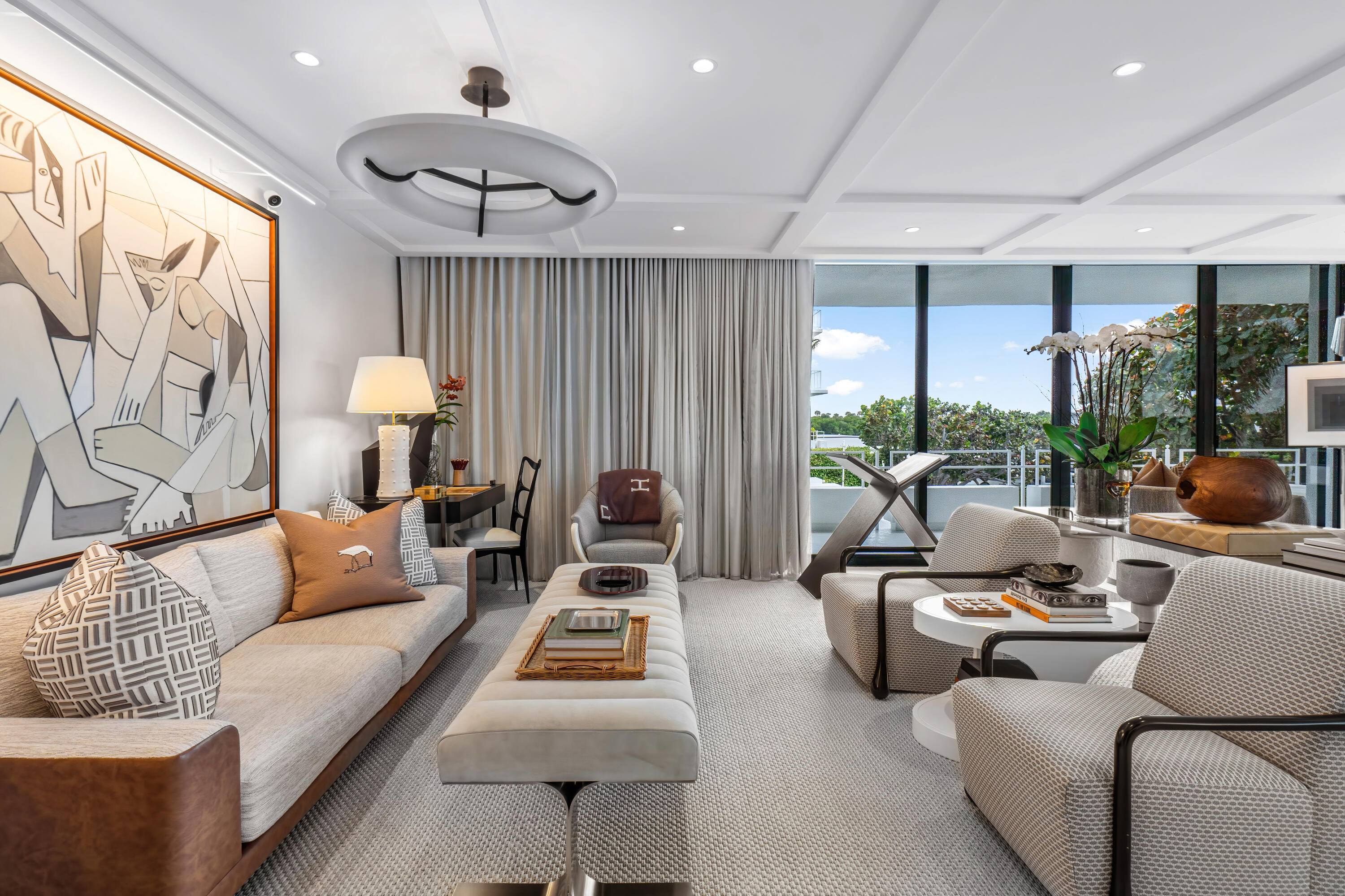 2150 Ibis Isle Road, Unit 8 Palm Beach, FL 33480 - Photo 2 of 29 Living Room