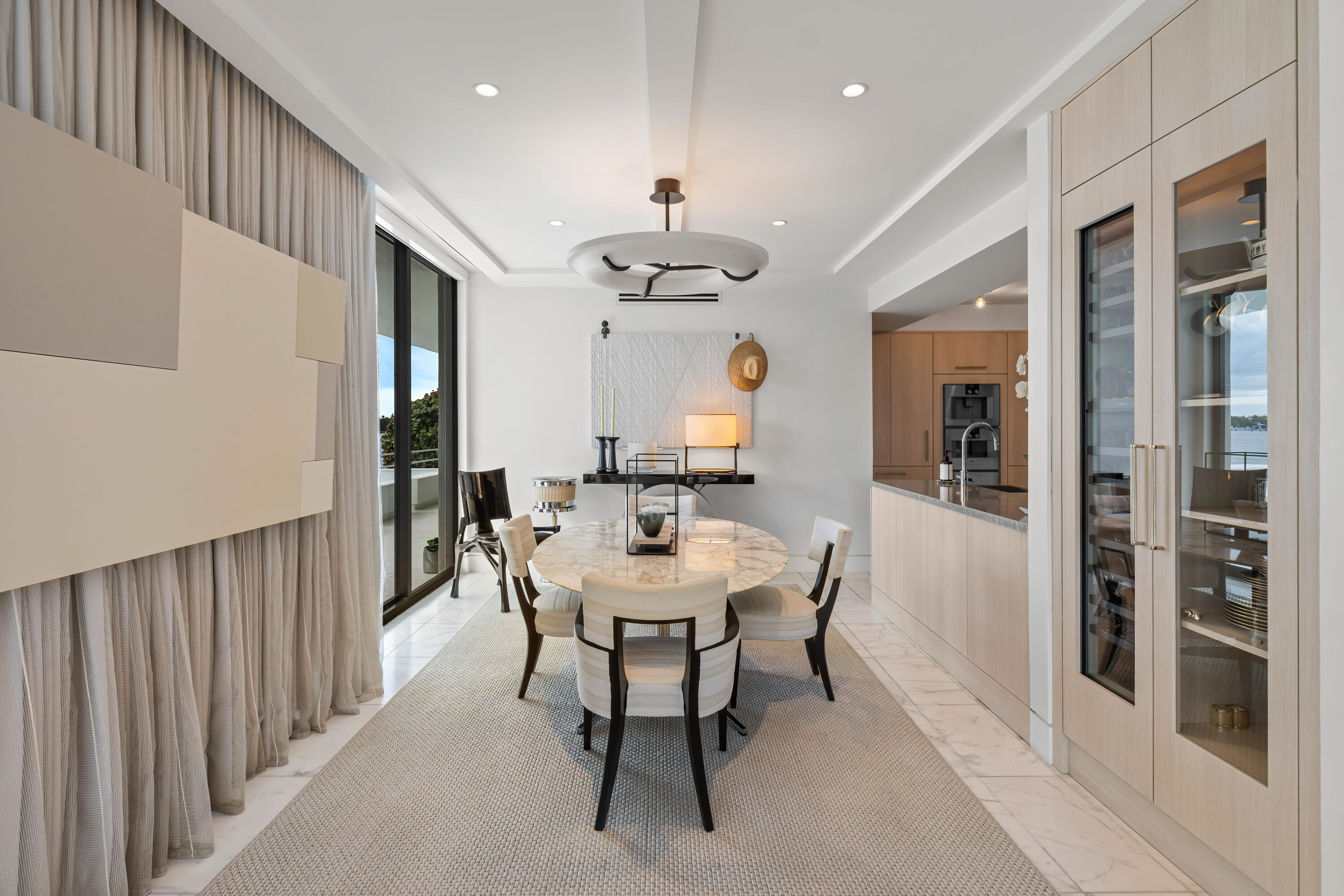 2150 Ibis Isle Road, Unit 8 Palm Beach, FL 33480 - Photo 6 of 29 Dining Room