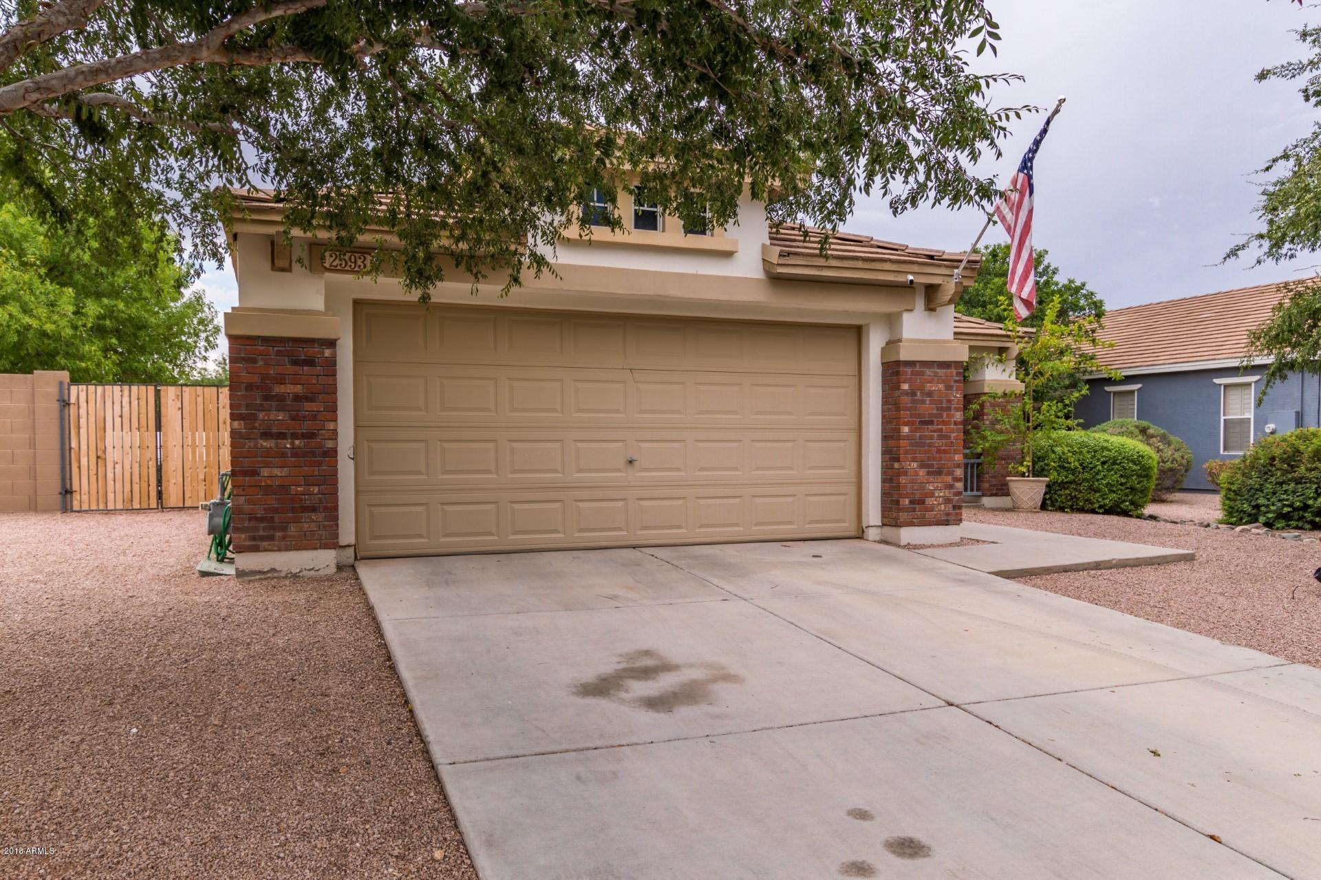 2593 East Del Rio Court Gilbert, AZ 85295 - Photo 3 of 23 Front