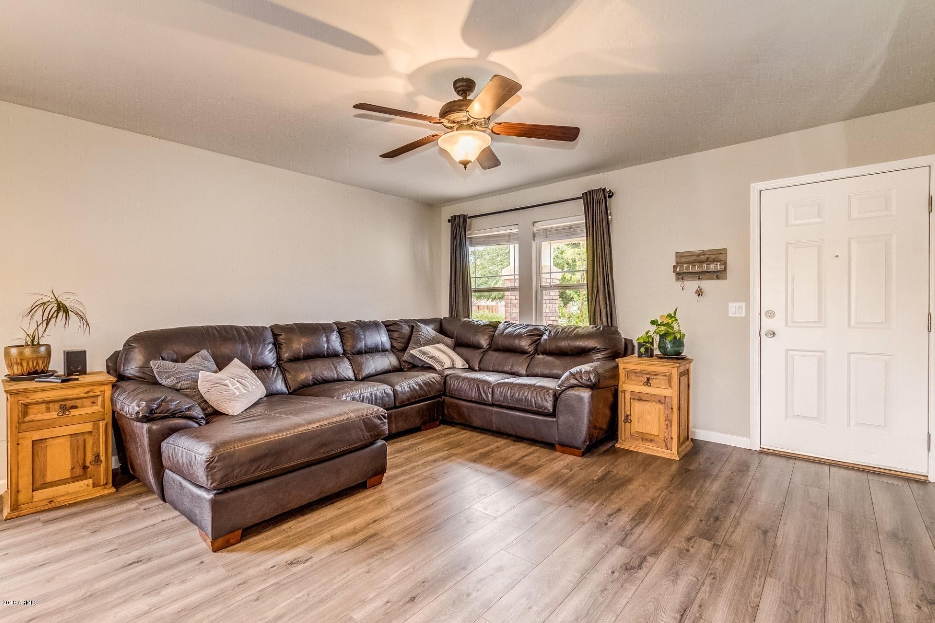 2593 East Del Rio Court Gilbert, AZ 85295 - Photo 5 of 23 Living Room