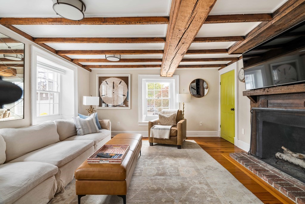 82 Front Street, Unit 82 Marblehead, MA 01945 - Photo 12 of 27 Gallery Image 12