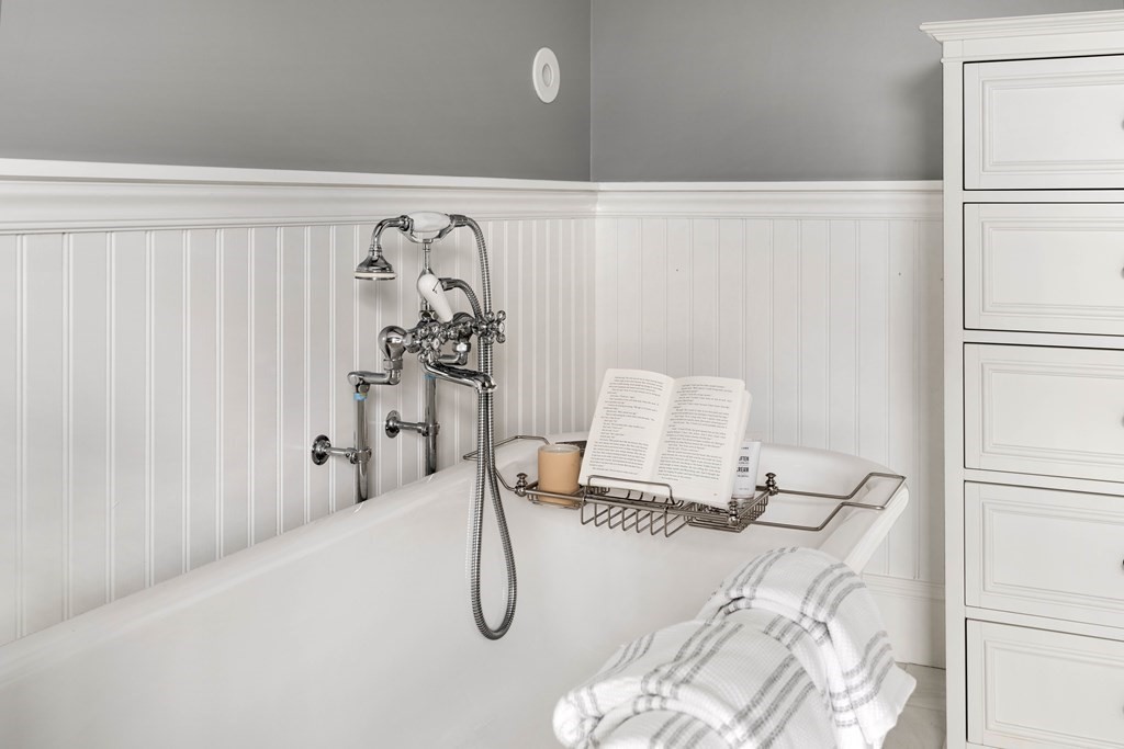 82 Front Street, Unit 82 Marblehead, MA 01945 - Photo 22 of 27 Gallery Image 22