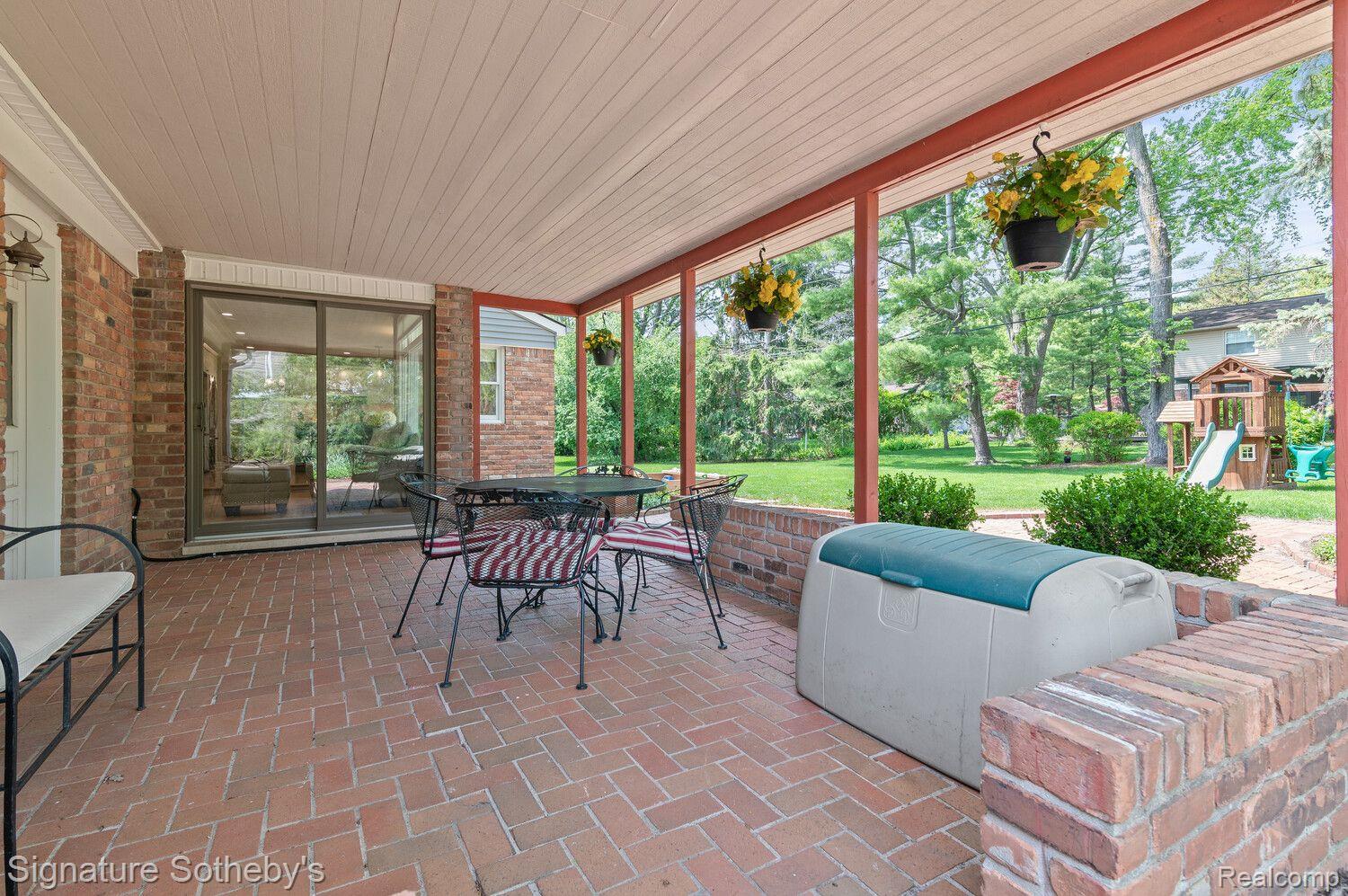 5634 Pebbleshire Road Bloomfield Hills, MI 48301 - Photo 31 of 34 Patio