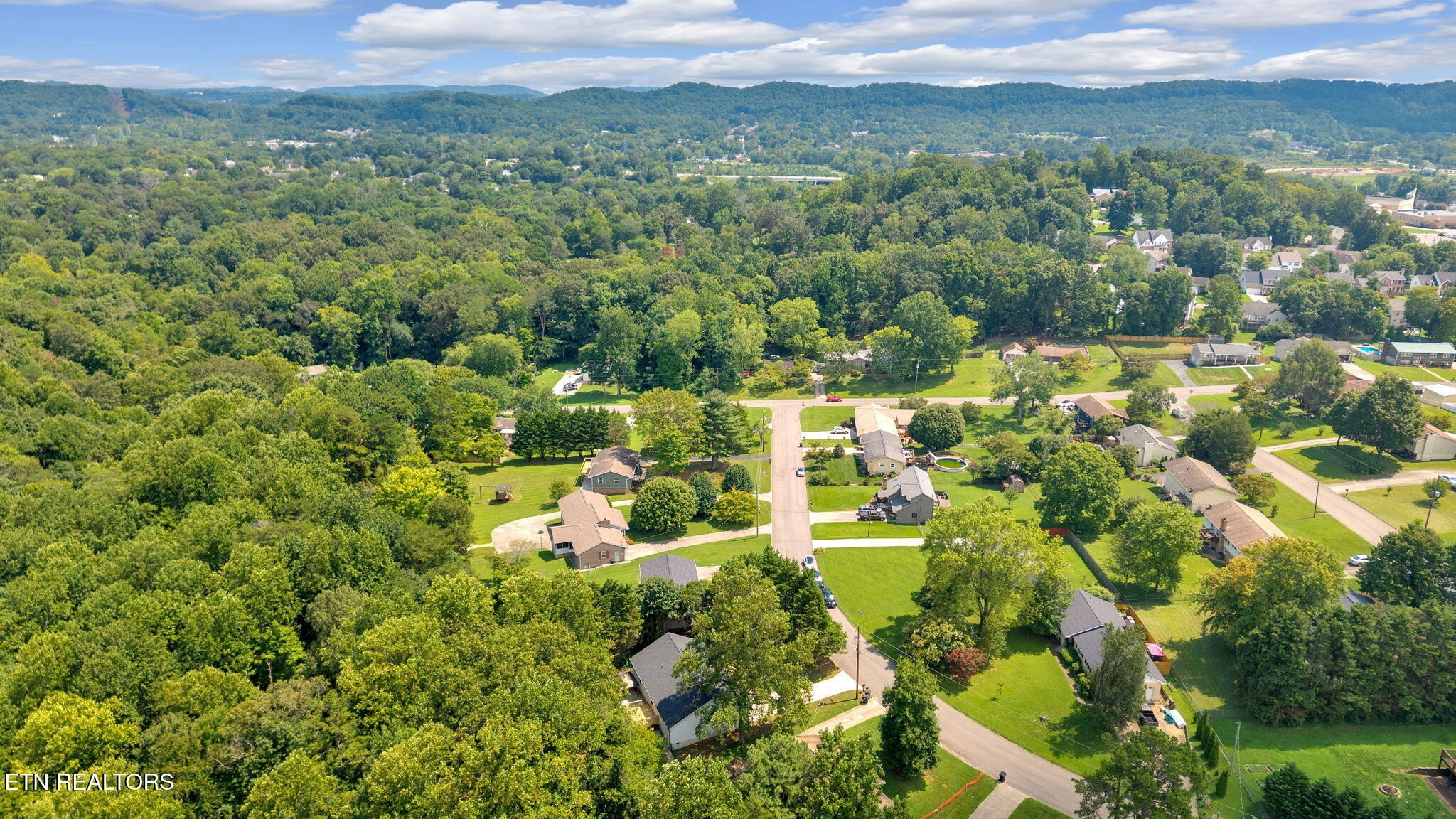 1217 Hoss Road Powell, TN 37849 - Photo 34 of 40 Gallery Image 34