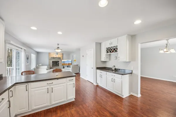 $435,000 | 25241 Entrance Drive, Lake Villa, IL 60046