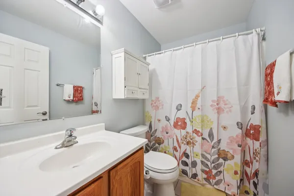 $435,000 | 25241 Entrance Drive, Lake Villa, IL 60046
