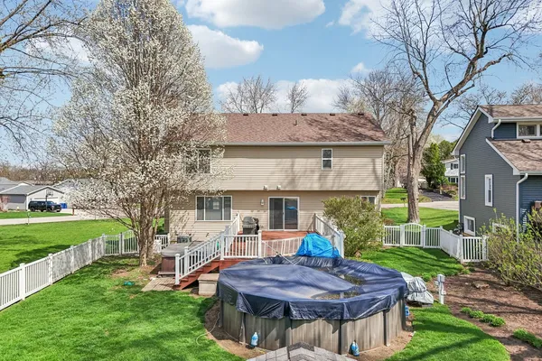 $435,000 | 25241 Entrance Drive, Lake Villa, IL 60046