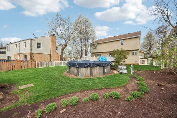 $435,000 | 25241 Entrance Drive, Lake Villa, IL 60046