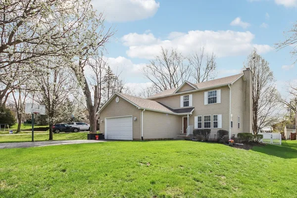 $435,000 | 25241 Entrance Drive, Lake Villa, IL 60046