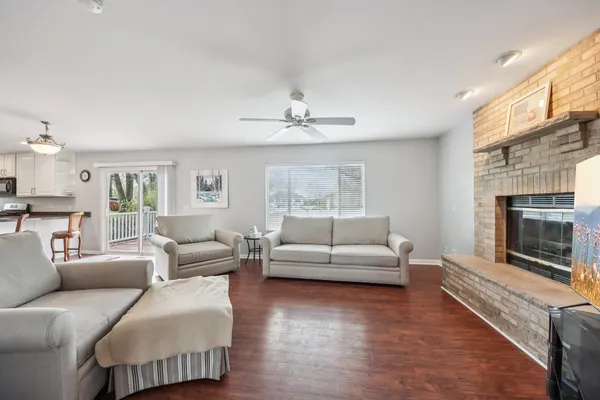 $435,000 | 25241 Entrance Drive, Lake Villa, IL 60046