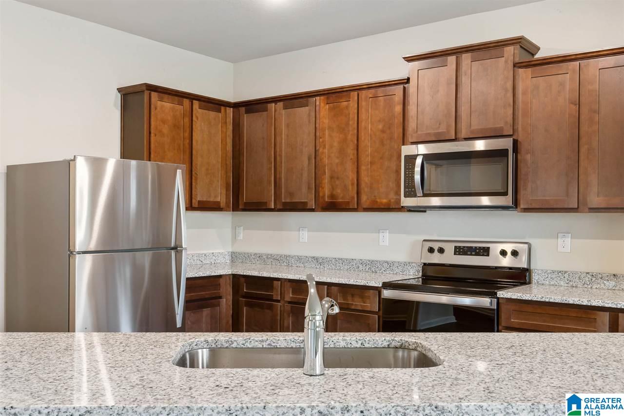 505 Clover Circle Springville, AL 35146 - Photo 3 of 8