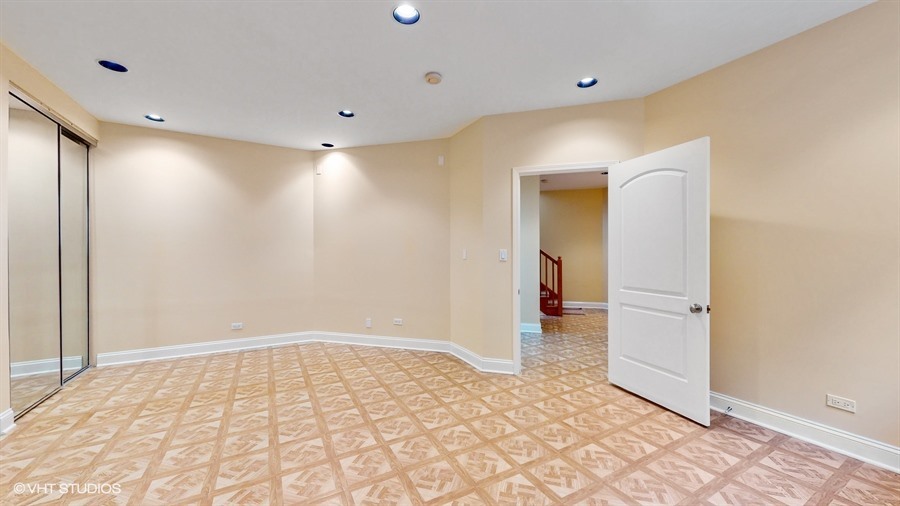 240 Hibbard Road Wilmette, IL 60091 - Photo 35 of 42 a view of empty room