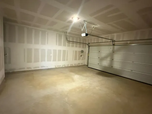 $2,450 | 109 Imola Street, Hutto, TX 78634