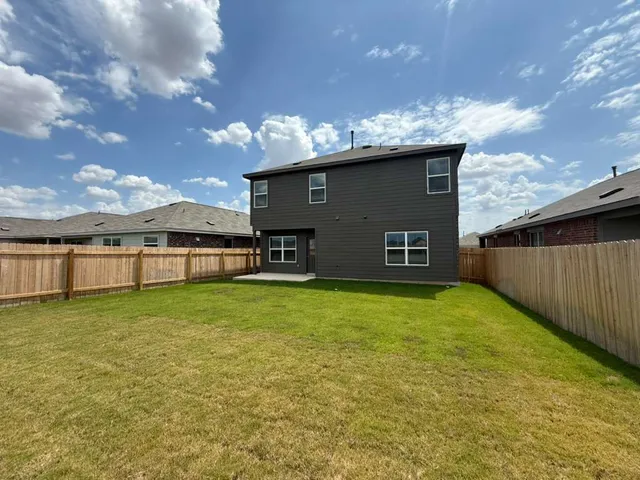 $2,450 | 109 Imola Street, Hutto, TX 78634