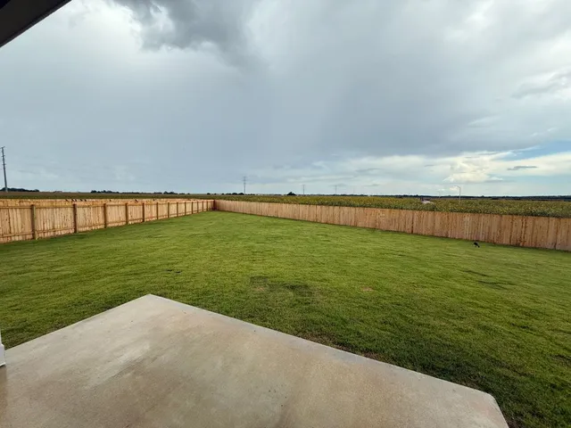 $2,450 | 109 Imola Street, Hutto, TX 78634