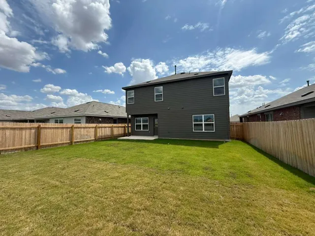 $2,395 | 109 Imola Street, Hutto, TX 78634