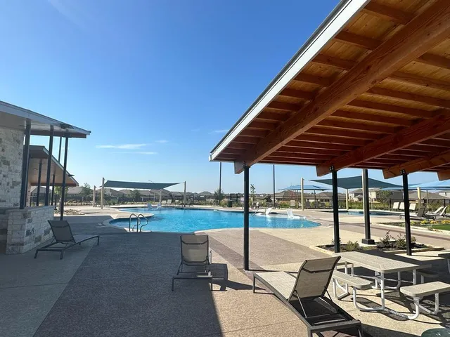 $2,450 | 109 Imola Street, Hutto, TX 78634