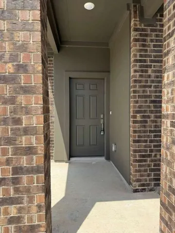 $2,450 | 109 Imola Street, Hutto, TX 78634