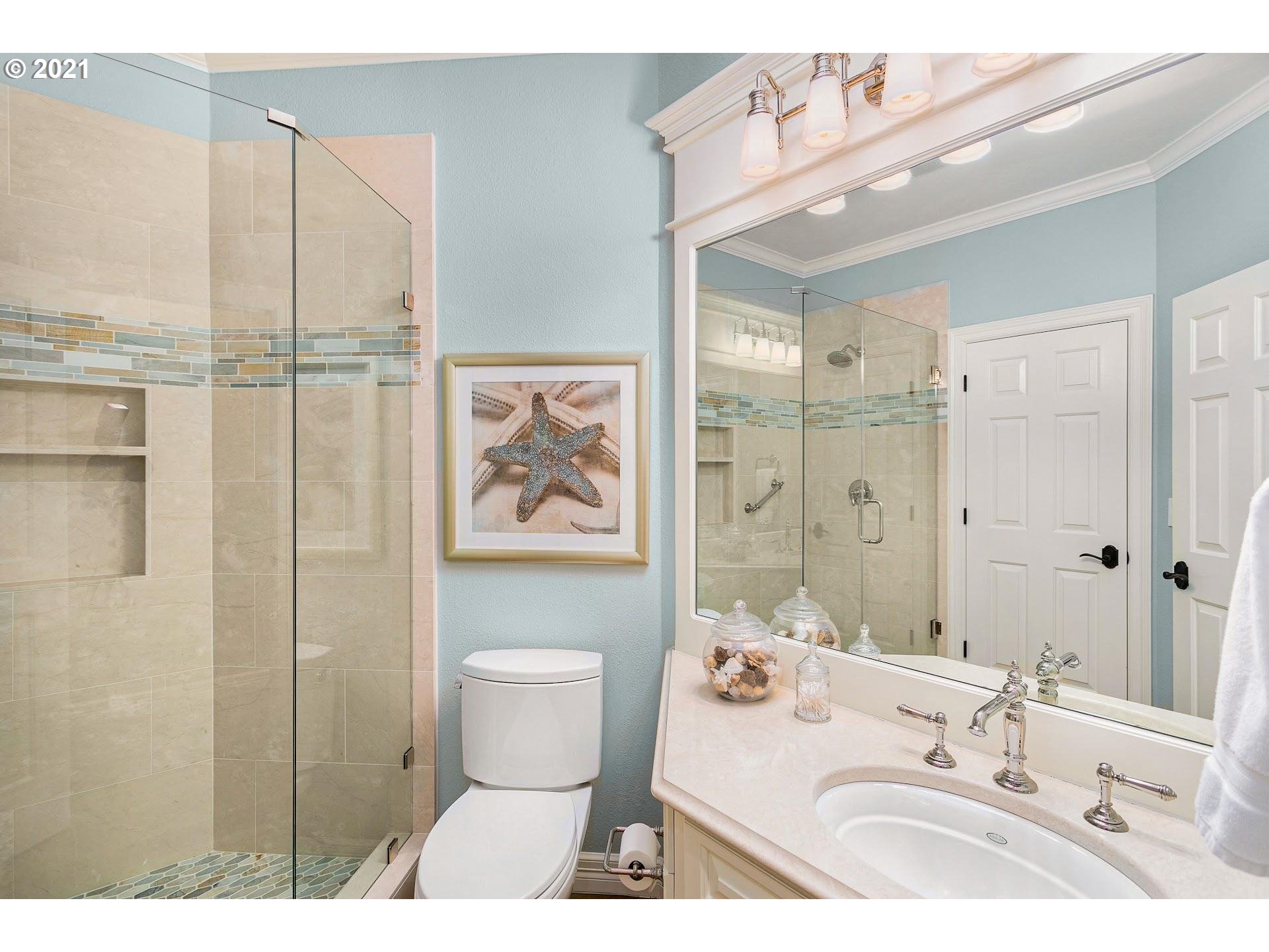 787 Southwest Regency Terrace Portland, OR 97225 - Photo 21 of 32 Gallery Image 21