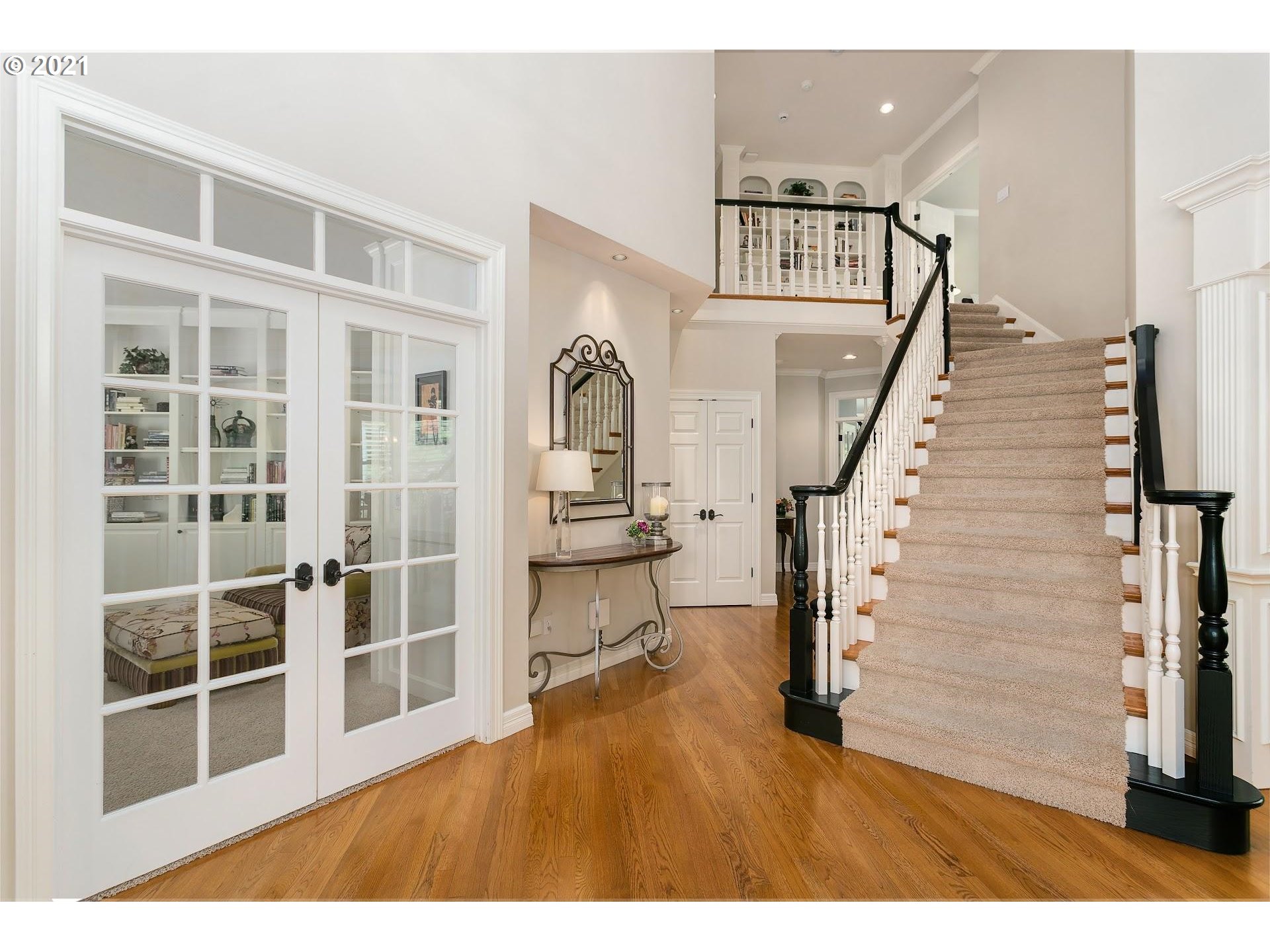 787 Southwest Regency Terrace Portland, OR 97225 - Photo 25 of 32 Gallery Image 25