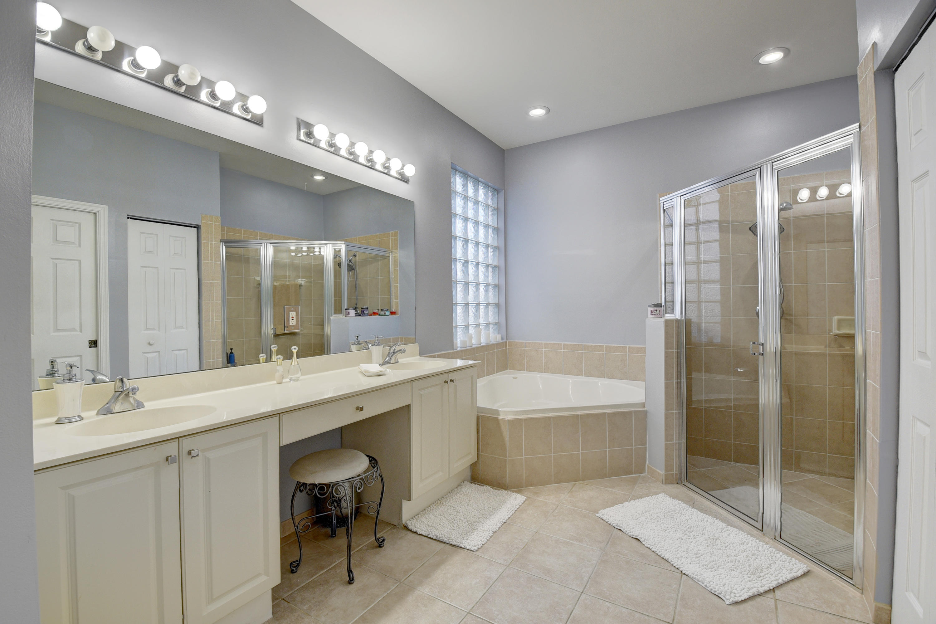 9652 Vineyard Court Boca Raton, FL 33428 - Photo 15 of 27 9652 Vineyard Ct Enter.jpg enter masterb