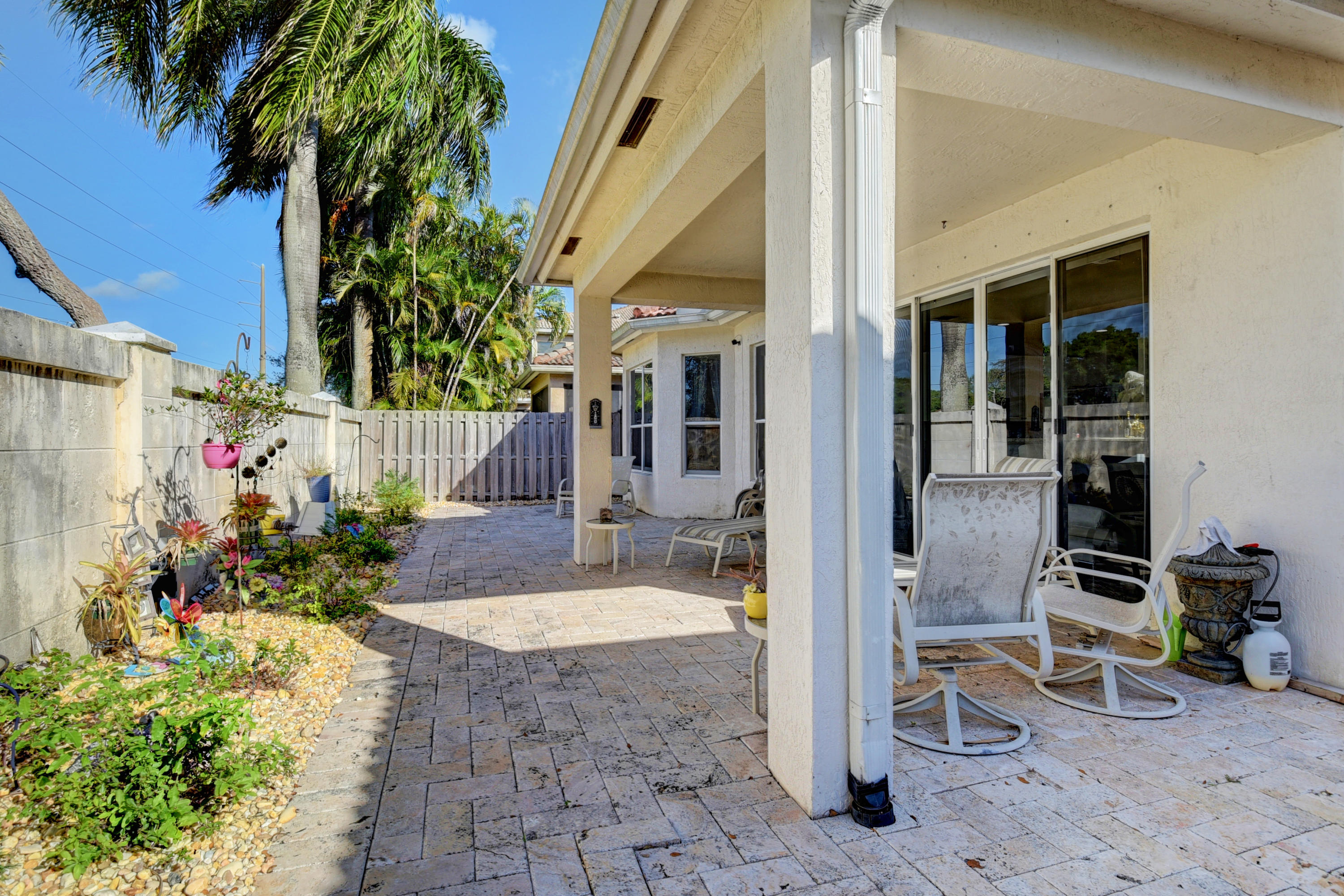 9652 Vineyard Court Boca Raton, FL 33428 - Photo 24 of 27 9652 Vineyard Ct back patio side view op