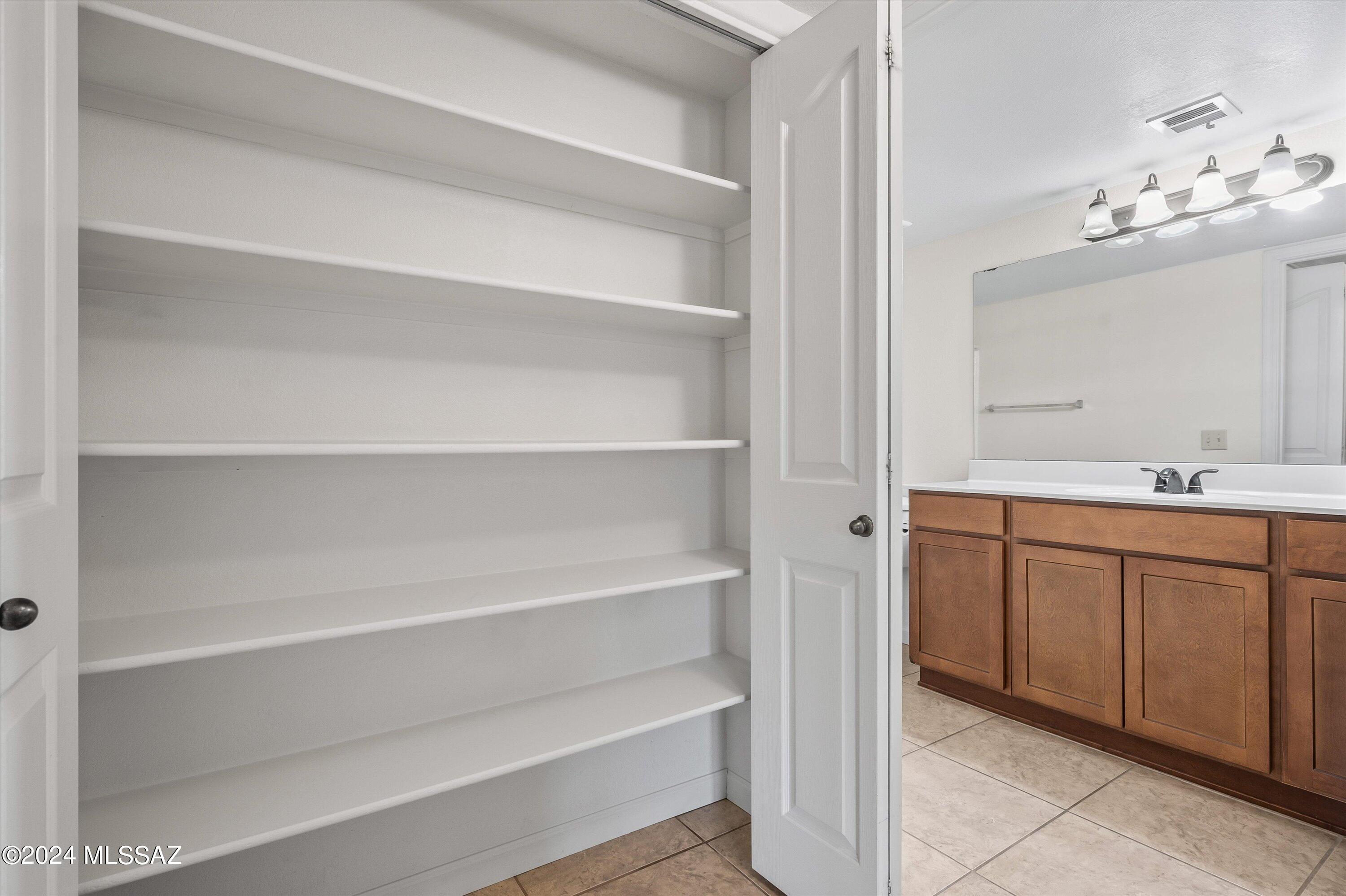 5751 North Kolb Road, Unit 30206 Tucson, AZ 85750 - Photo 22 of 34