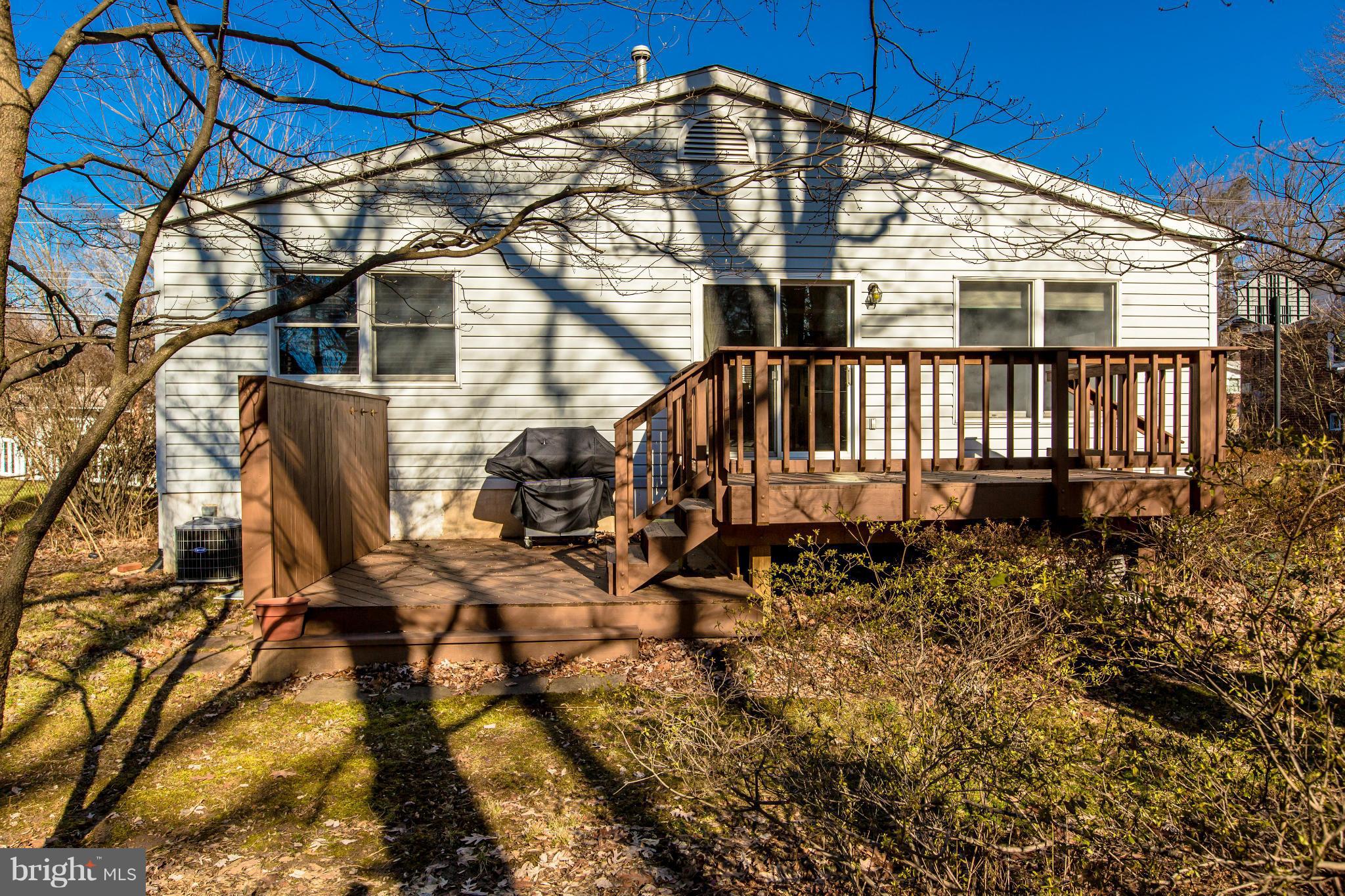 710 Kingsley Road Southwest Vienna, VA 22180 - Photo 19 of 21 Exterior (Rear)