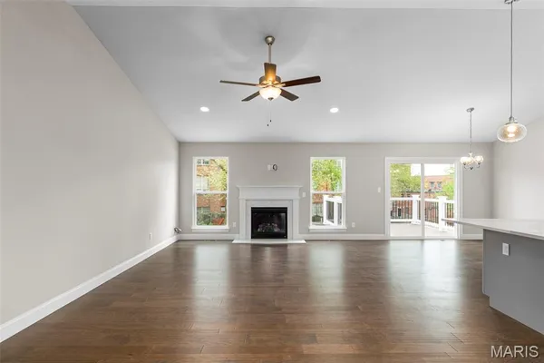$291,900 | 2 Maple At Riverstone, Florissant, MO 63031