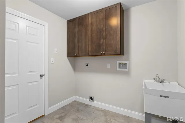 $291,900 | 2 Maple At Riverstone, Florissant, MO 63031