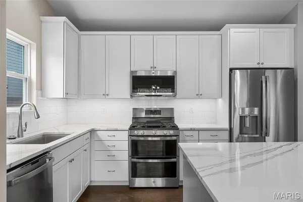 $291,900 | 2 Maple At Riverstone, Florissant, MO 63031