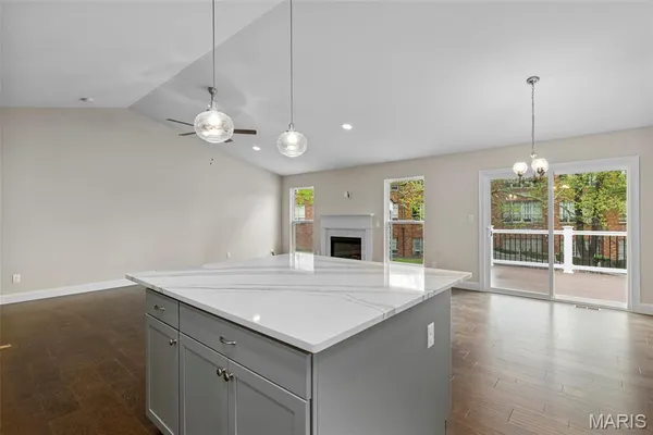 $291,900 | 2 Maple At Riverstone, Florissant, MO 63031