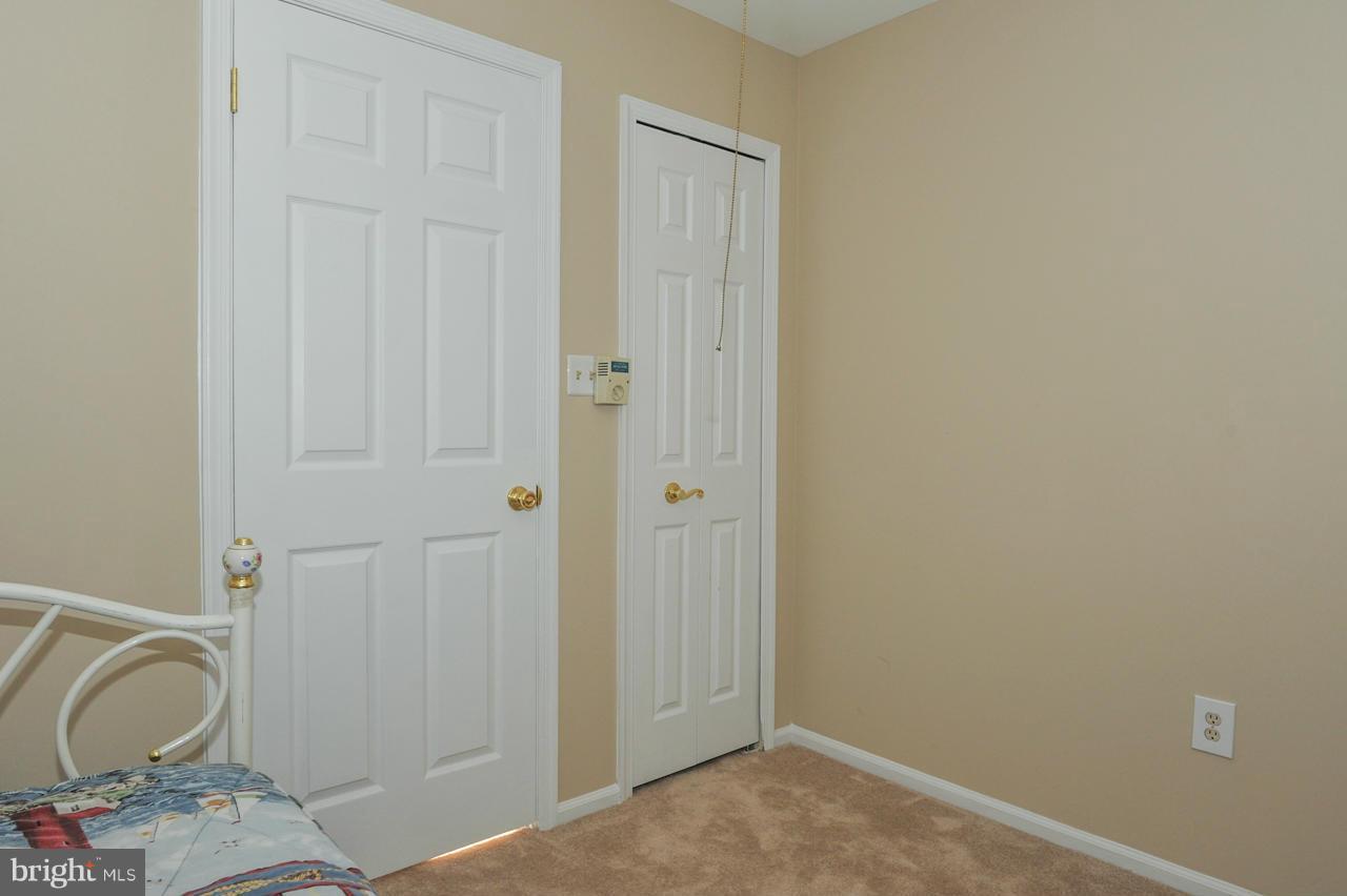 7909 Forest Path Way Springfield, VA 22153 - Photo 15 of 22 Third Bedroom