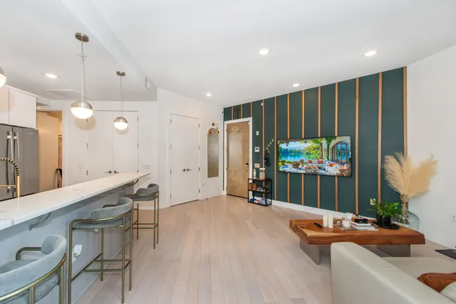 $779,000 | 332 Newark Avenue, Unit 2B, Jersey City, NJ 07302