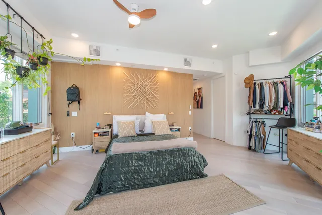 $779,000 | 332 Newark Avenue, Unit 2B, Jersey City, NJ 07302