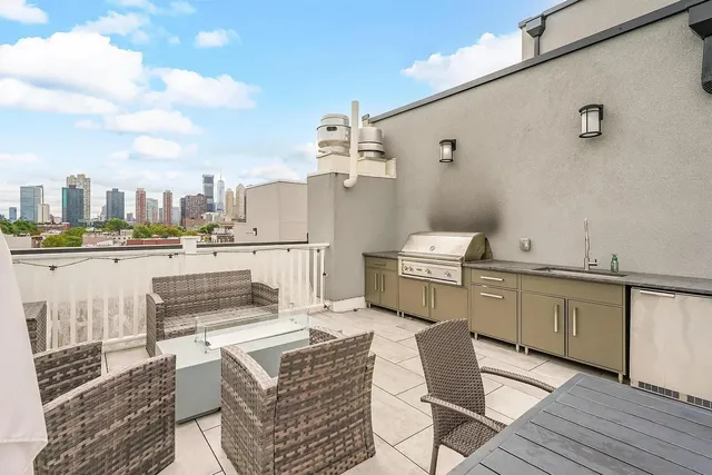 $779,000 | 332 Newark Avenue, Unit 2B, Jersey City, NJ 07302