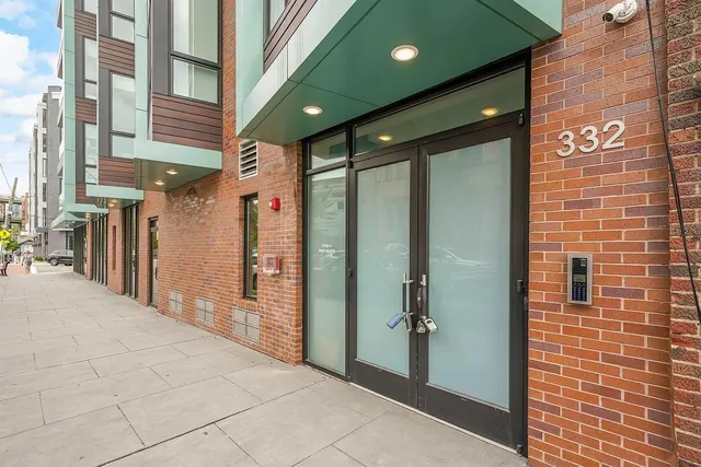 $779,000 | 332 Newark Avenue, Unit 2B, Jersey City, NJ 07302