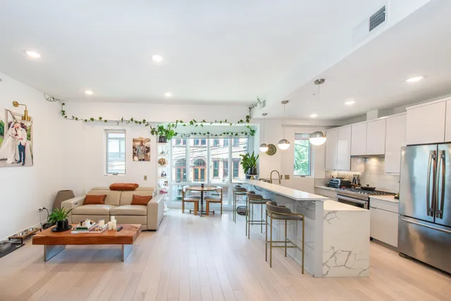 $779,000 | 332 Newark Avenue, Unit 2B, Jersey City, NJ 07302