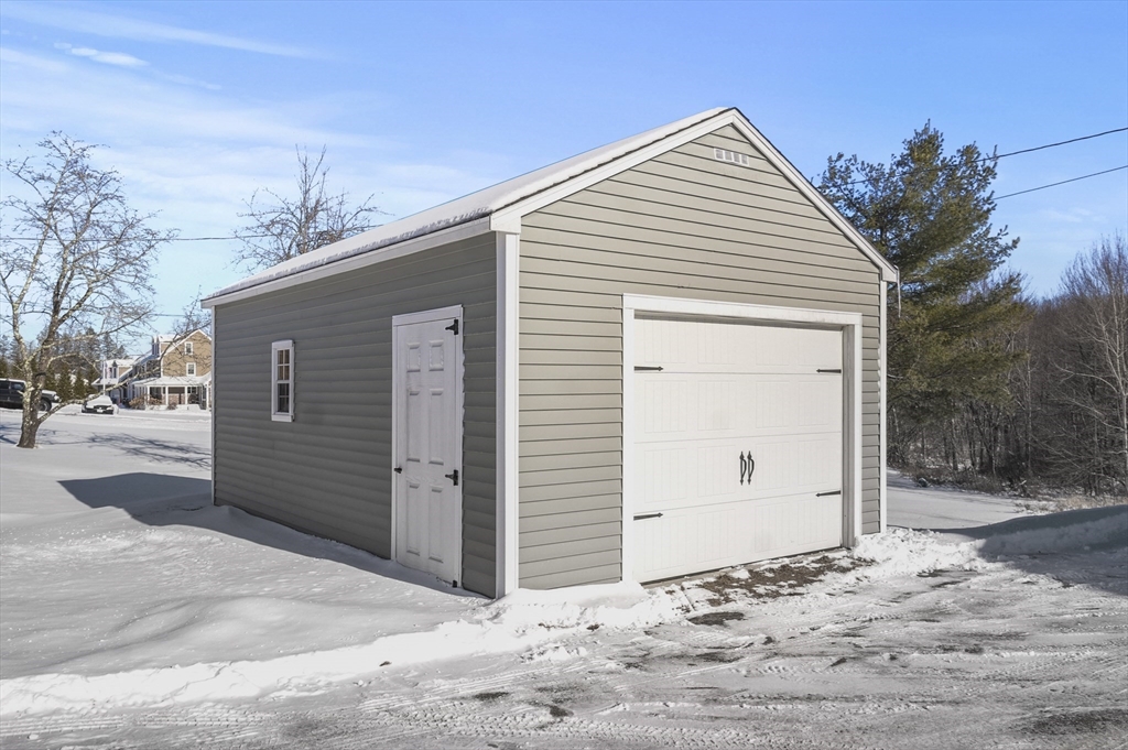 56 Glenwood Road Rutland, MA 01543 - Photo 39 of 41 a front view of a house